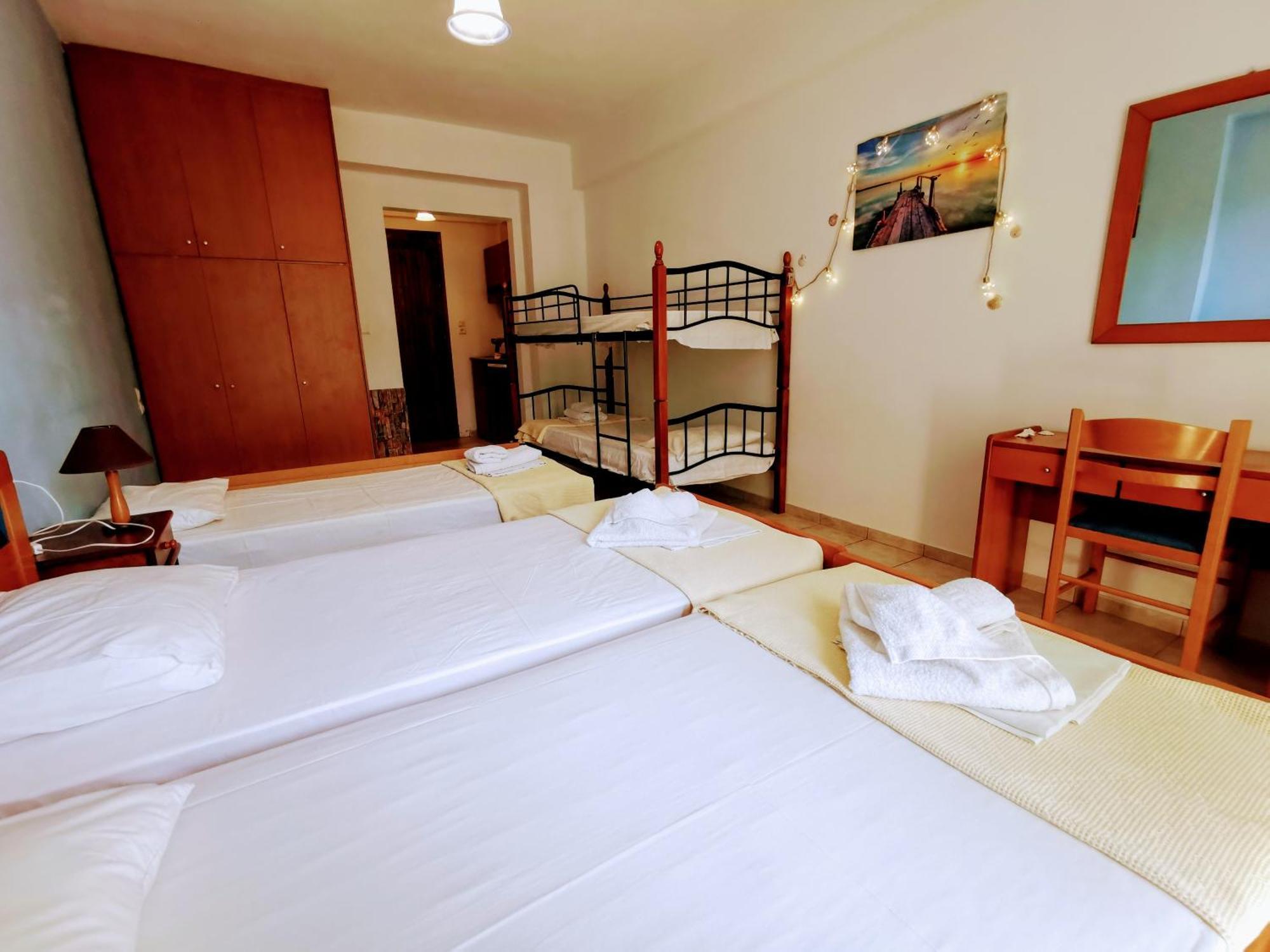 Iris Studios Agios Nikitas Room photo