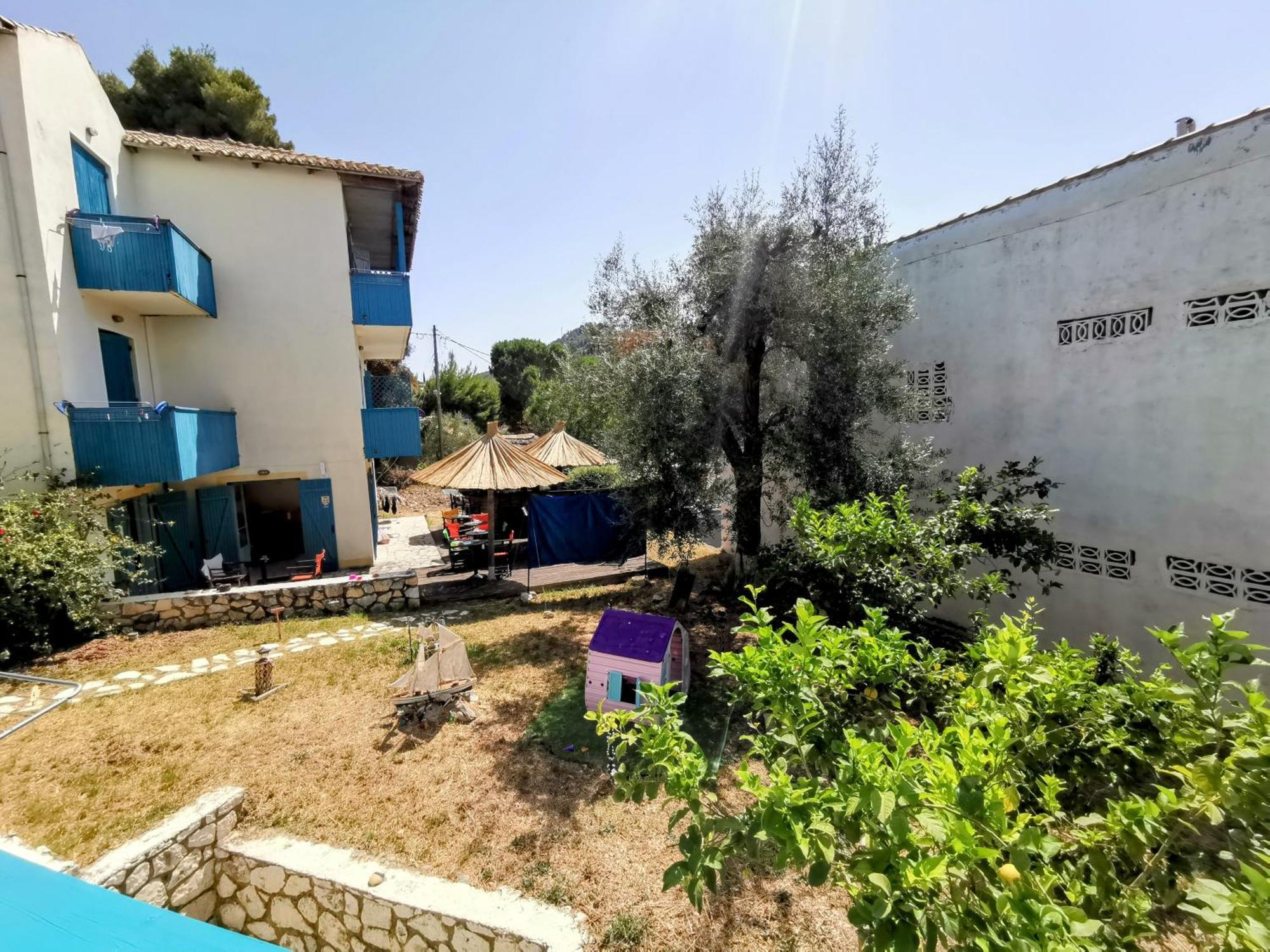 Iris Studios Agios Nikitas Room photo