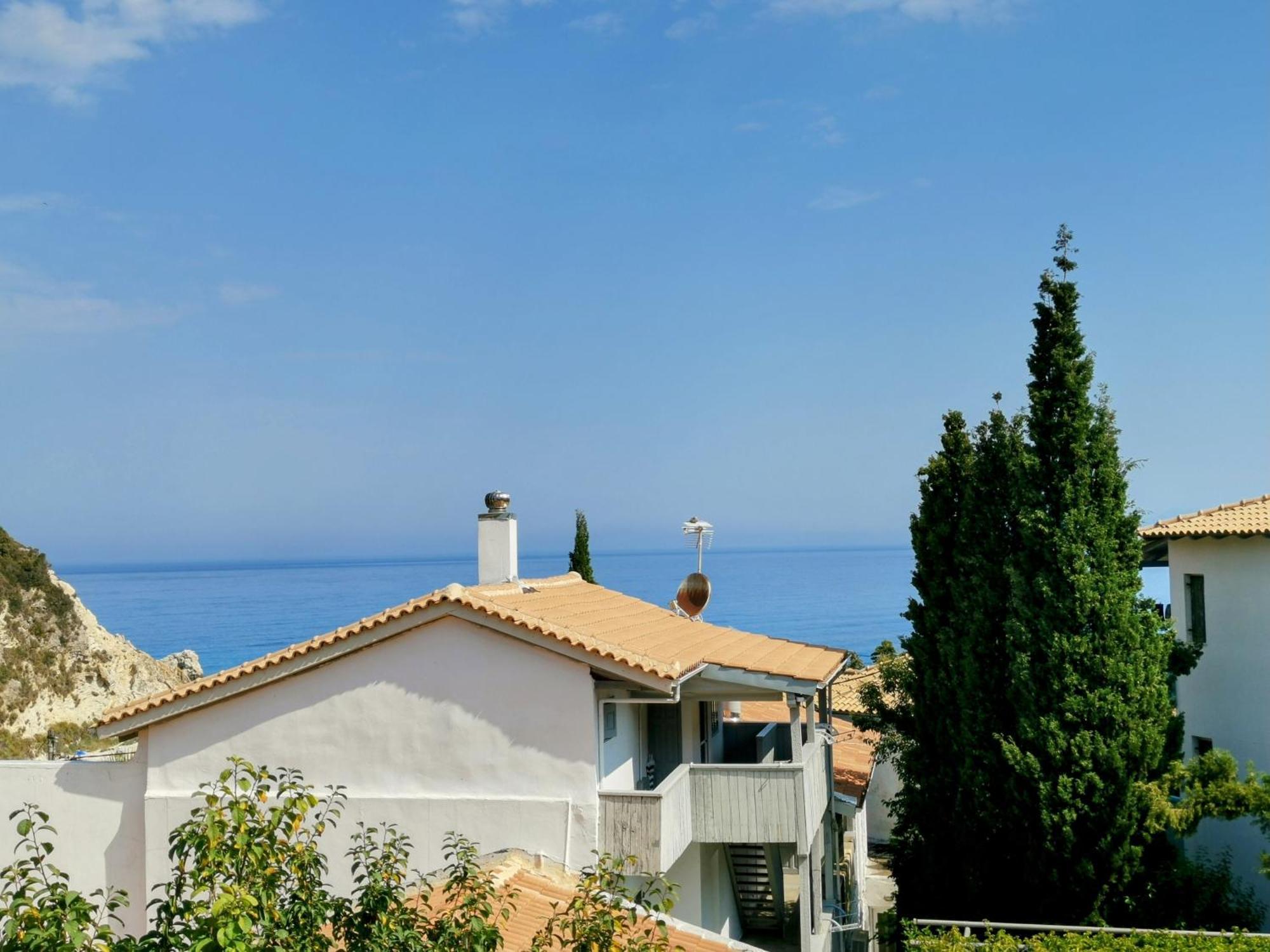 Iris Studios Agios Nikitas Exterior photo